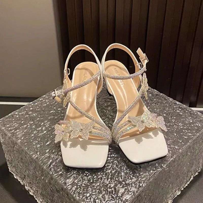 

Rhinestone French summer sandals women s 2025 new summer wear exquisite high-end feeling not tired, middle heel high heels 35