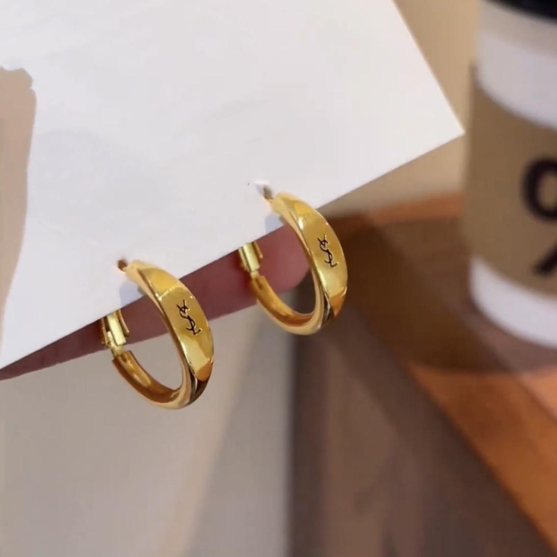 

Geometric Earrings French Retro Fashion Design Sense Earrings Personalized Versatile Earrings