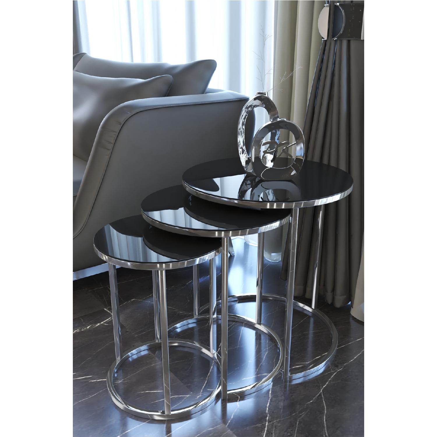 

3-местный журнальный столик Ceylin, металлическая ножка серебристого цвета, черное зеркало