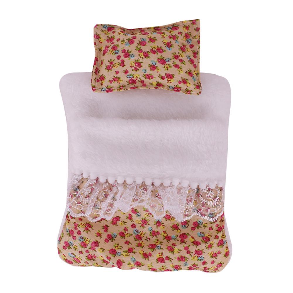 

Cute Decoration Labubu Sleeping Bag Pillow Pajamas Doll Clothes Doll Bed Quilt Girl s Toys Yellow