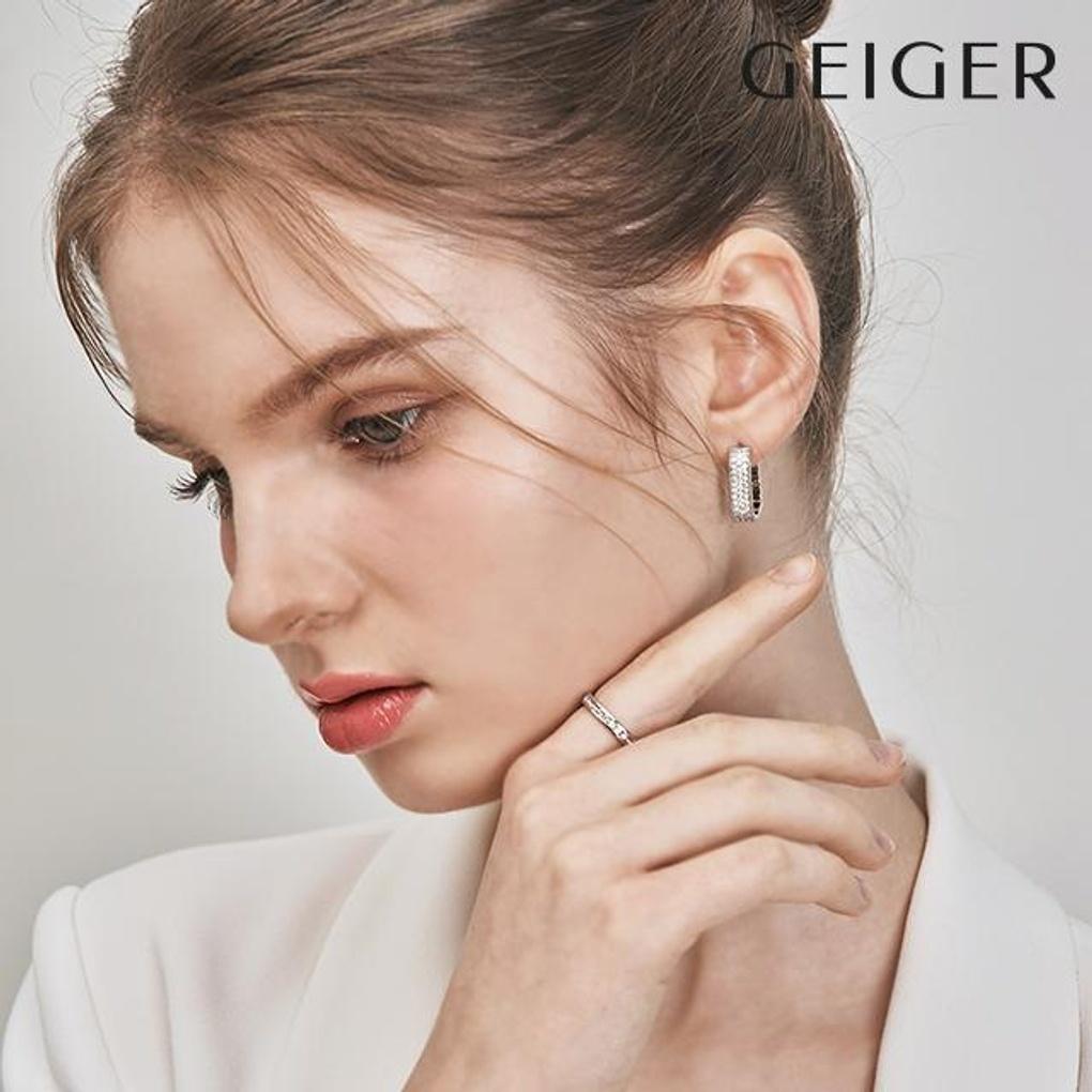 Silver Oversized One-Touch Fine Earrings GISVEE124