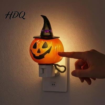 Herbst Halloween Beleuchtung Kürbis Geist Nachtlicht Stecker-Wandlampe mit Hexe