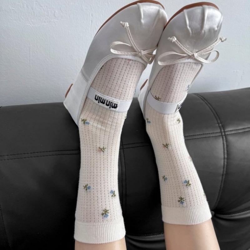 Female Spring and Summer New Cotton Broken Flowers Breathable Deodorant Wicker Boneless Tube Socks