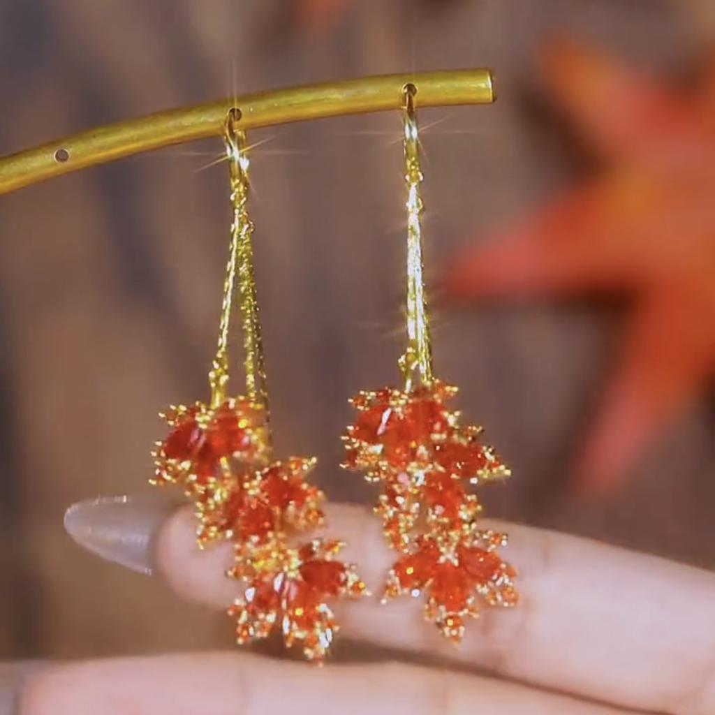 Zircon Red Maple Leaf Ear Buckle Personality Earring for Women Light Luxury Drop Earrings High-grade Women's Wholesale Zircon