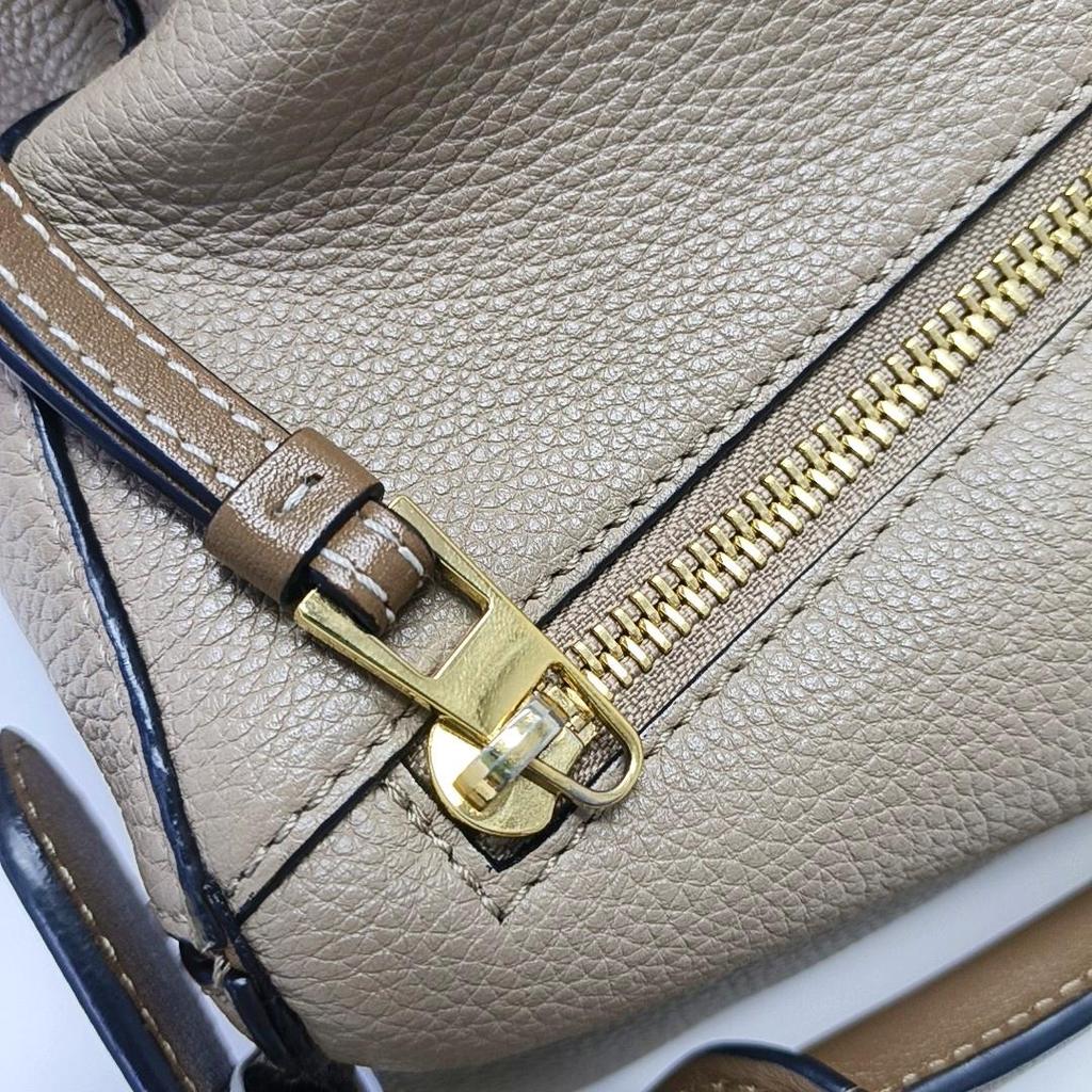 [Gebraucht] Loewe Kleine Puzzle Edge Tasche 'Taupe' - Gut #4XUINF