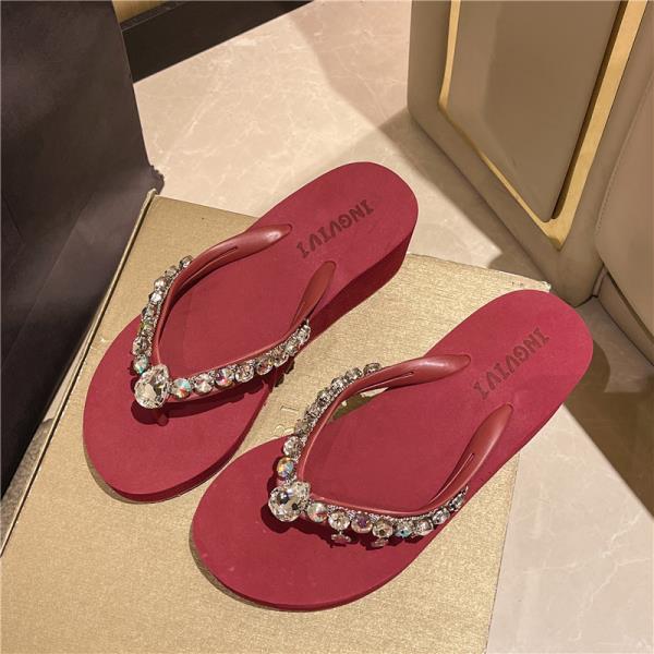 Fashion Rubber Flip Flops House Slippers Platform Women Luxury Shoes Glitter Slides Shale Female Beach On A Wedge Hawaiian Designer Jell
