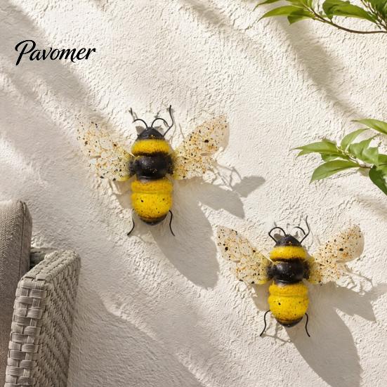 Metal Bee Wall Art 2PCS 3D Decor, Iron Sculpture Hanging Theme Garden Gift Ornament, Weatherproof Outdoor Decor for Patio Yard Fence Insect