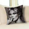 Model K-Kate M-Moss Pillow Cases for Bedroom Living Room Sofa Home Decor Polyester Cushion Cover with Zipper