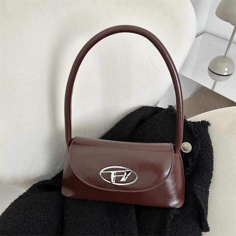 Popular Cross-border Small Purse Women 2023 Winter Chic Compact Underarm Bag Streetwear Shoulder Bag