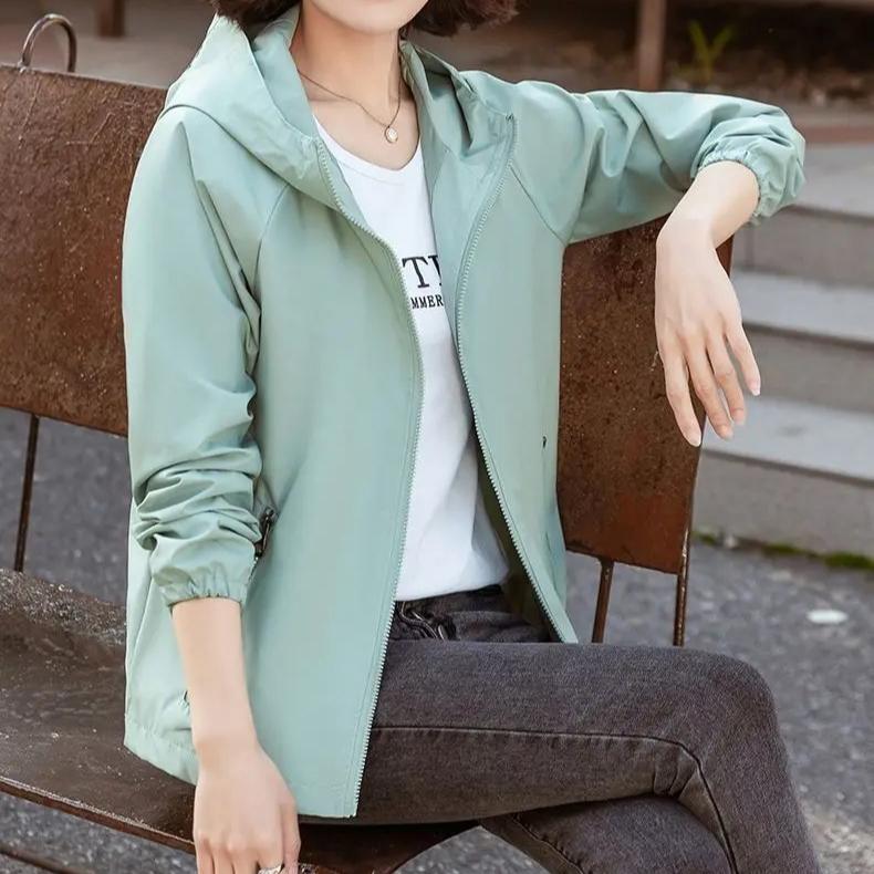 Oversize Women'S Jackets Large Size Spring Autumn Women Trench Coats Hooded Windbreaker Short Loose Coat Women Outwear