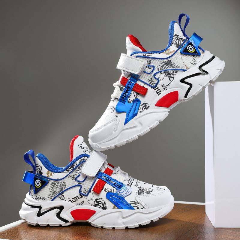 Beliebte Jungen Sportschuhe Schulkinder kleine weiße Schuhe 2025 neu Mittelschulkinder Freizeit Papa Schüler