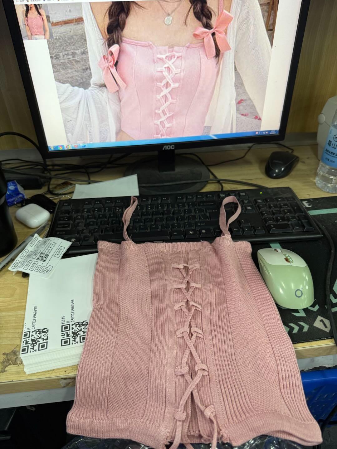 

Женский свободный повседневный топ на бретелях однотонного цвета Топ на бретелях однотонного цвета One Size