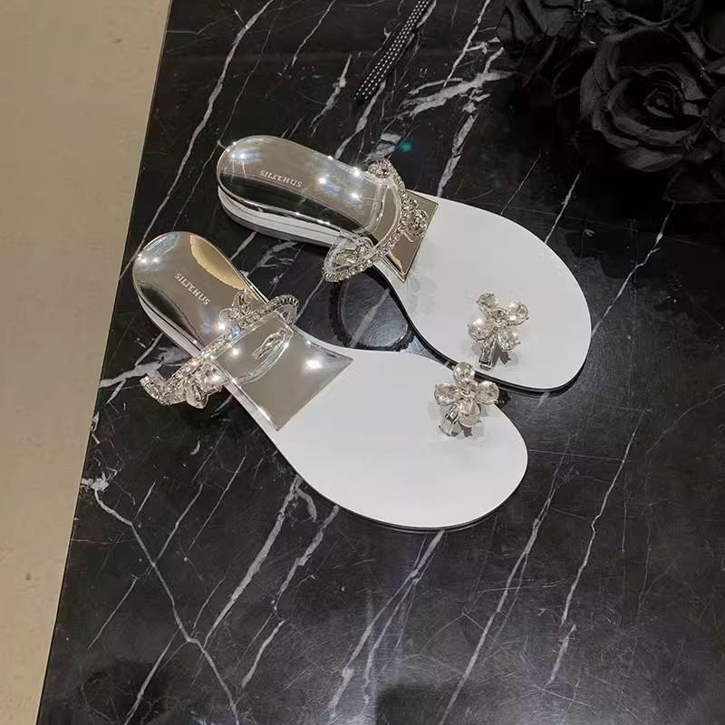

Spot second hair! Wang Xiaodu same shoes one-word diamond with toe slippers women wear new flat sandals in summer 40