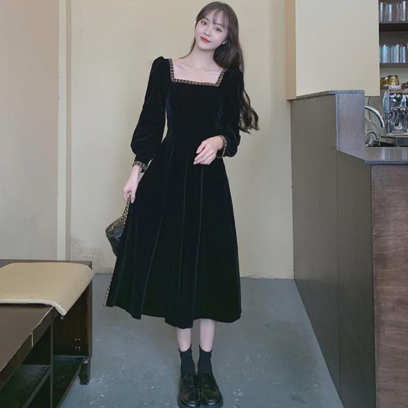 Dámské černé sametové šaty se čtvercovým výstřihem a zlatým lemováním - Retro styl Hepburn, dlouhá sukně pro podzim a zimu.