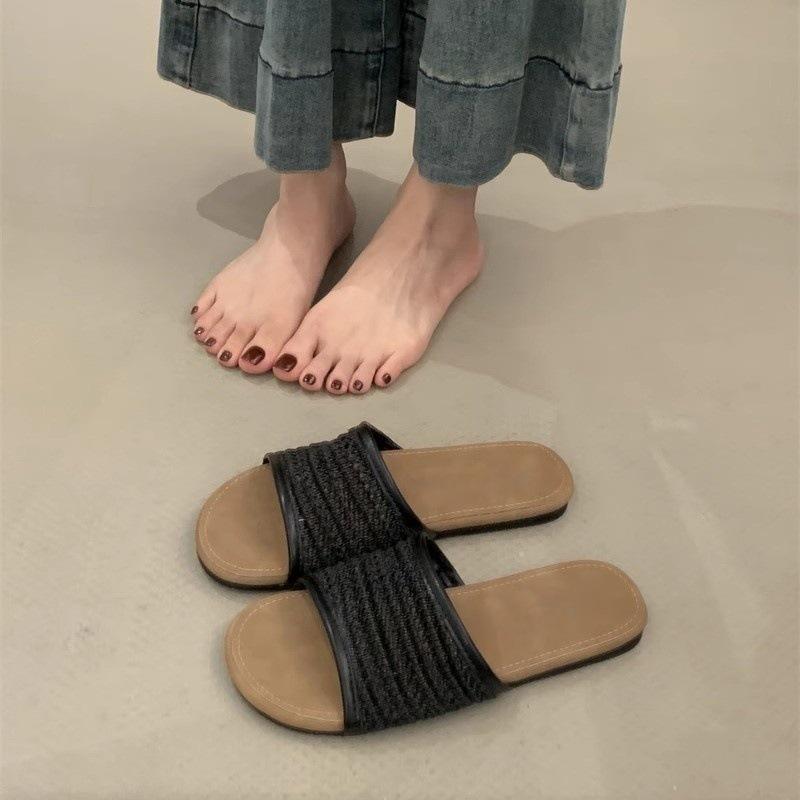 Fashion comfortable versatile new woven sandals one-word slippers beach casual versatile cool slippers women