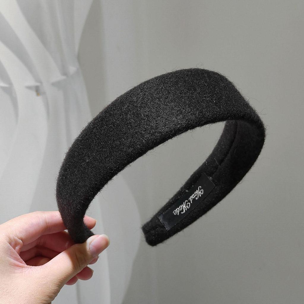 Autumn & Winter Woolen Wide-Brim Headband: Versatile, Fashionable Hair Accessory for Women
