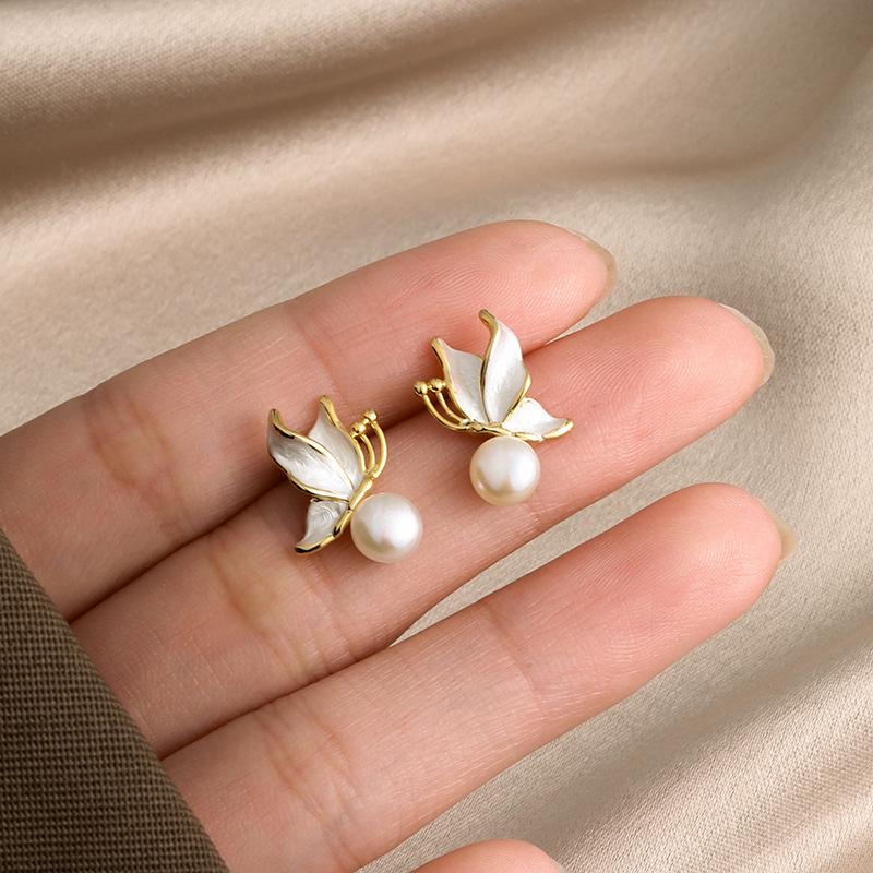 Freshwater Pearl Earrings Butterfly Enamel Design Gold Tone Hypoallergenic Elegant Fashion Jewelry Delicate Ear Studs for Women