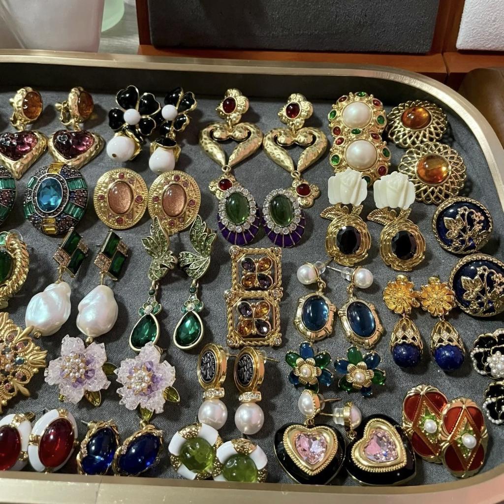 Medieval Vintage Silver Needle Retro High-end Earrings Light Luxury Versatile Earrings Court Style Niche Earrings