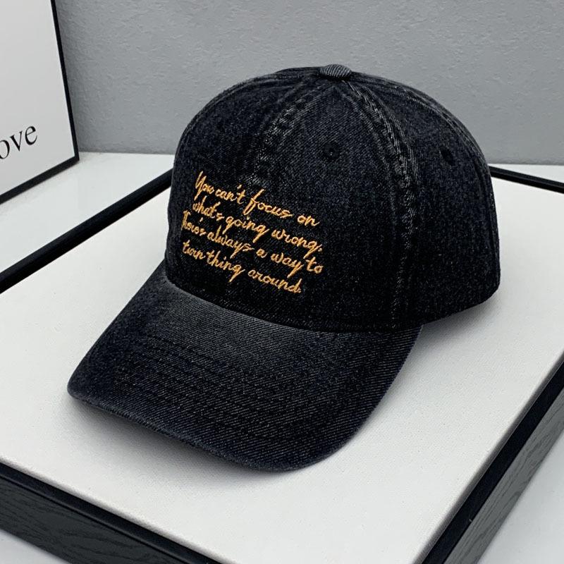 

Нишевая интернет-знаменитость шляпа женская алфавит солнцезащитный козырек лицо маленькая бейсболка мужская ковбойская вышитая кепка для пары adjustable