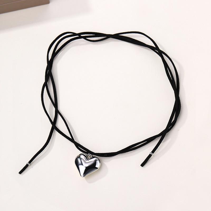 Heart Shape Alloy Pendant Necklace With Geometric Design For Women And Men