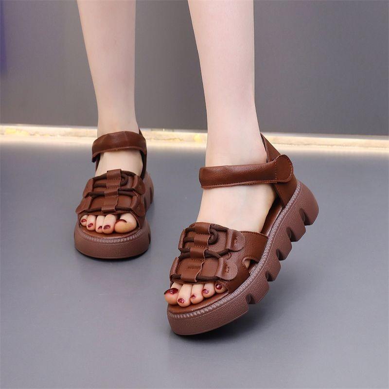 Vintage mom shoes Roman sandals women 2025 summer new Velcro casual muffin platform non-slip beach shoes