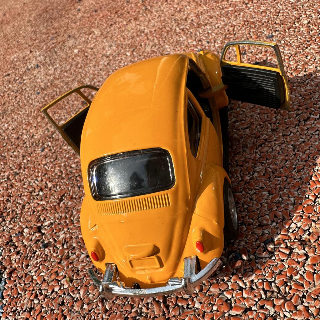 Non toxique 1:Voiture Alliage Échelle 38 Jaune Rose Double Porte Voiture à Inertie à Tirer Modèle de Voiture Beetle Rétro Alliage Jouet Décoration de Table