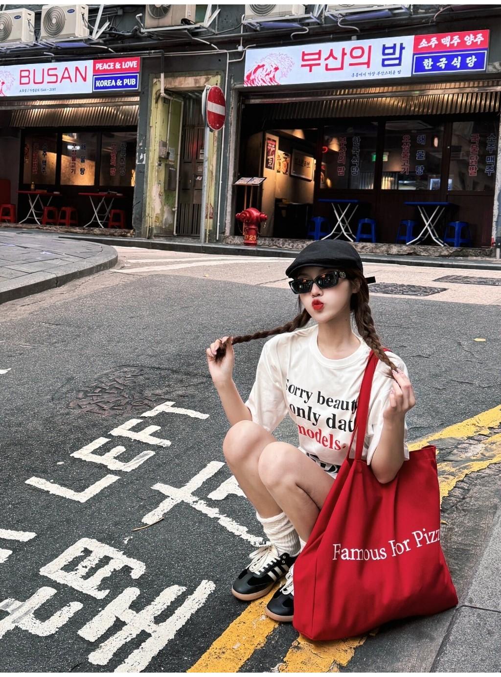 Large Capacity Red Letter Canvas Tote Bag Perfect For Casual Summer Shopping