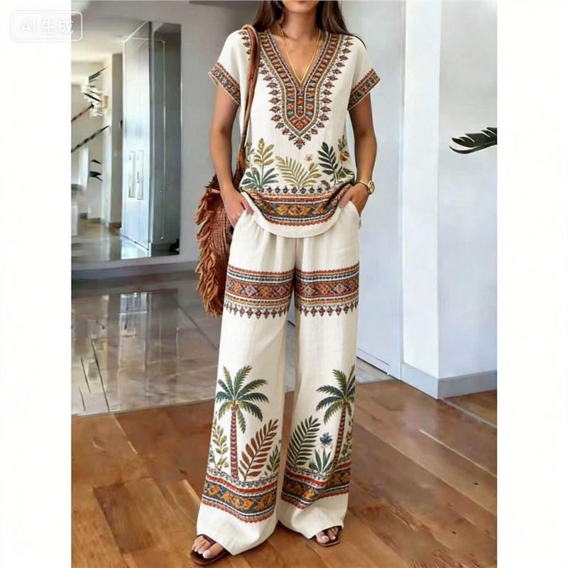 Travel essentials printed two-piece set, vintage elegance V-neck top, loose hierarchy wide-leg pants, vacation style