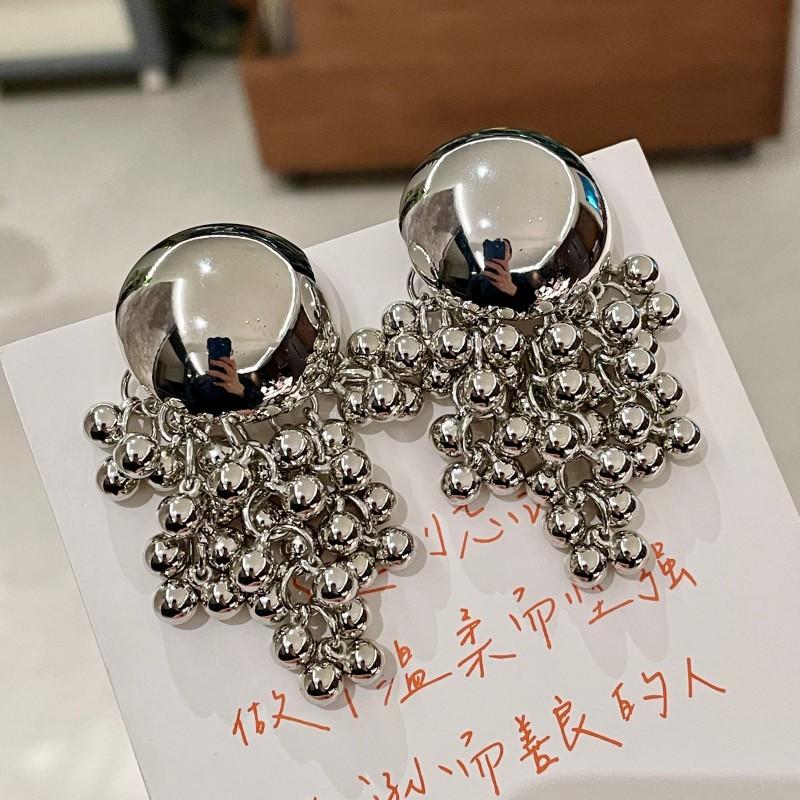 French Retro Metal Ball Tassel Beads Unique Young Women Luxury High-end Ball Earrings