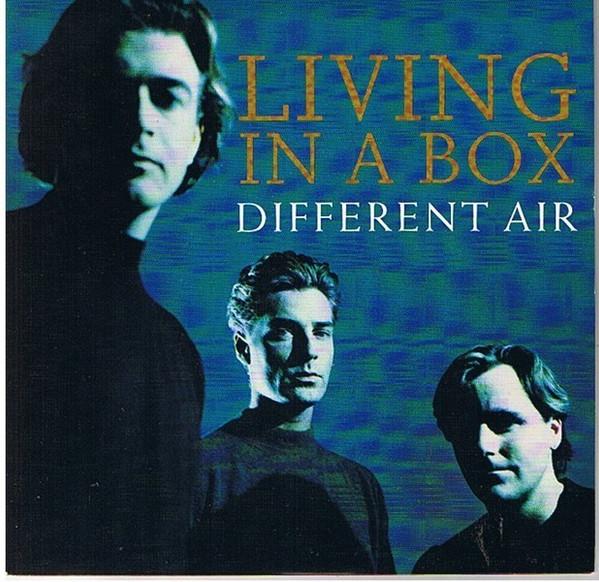 

7inch Record LIVING IN A BOX Different Air LIB8 Chrysalis 1989 UK Dance Electronica Used