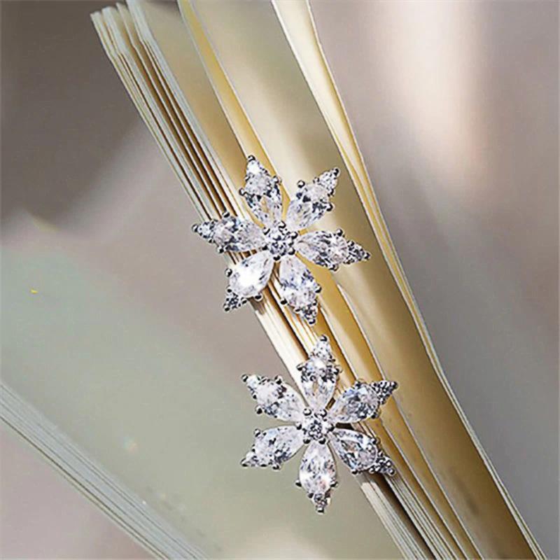 Japanese and Korean Style New Earrings, Simple Snowflake Flower Diamond-encrusted Zircon Earrings, Versatile and Thin Student Earrings