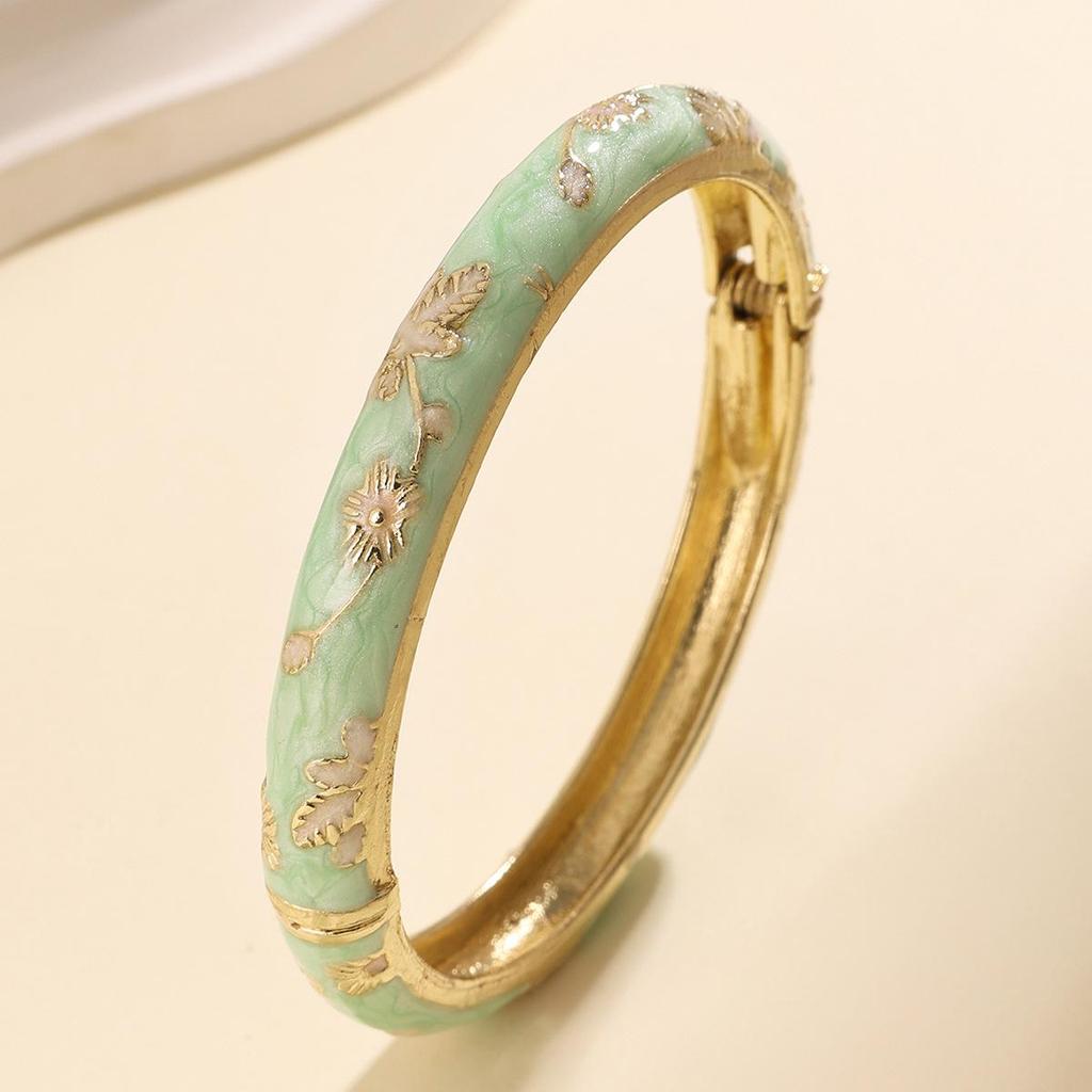 Retro Cloisonné Enamel Bracelet with Small Floral Design