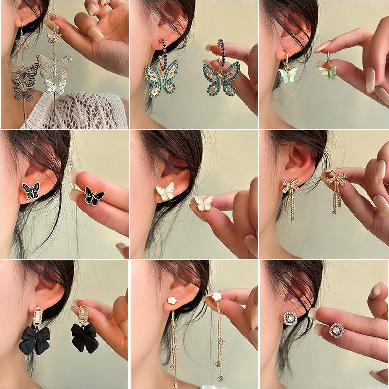 2025 new small fresh three-dimensional flower earrings light luxury high-end dopamine spring and summer super fairy versatile earrings