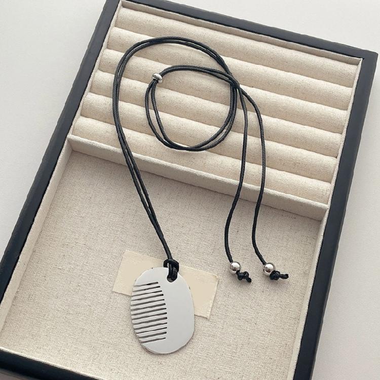 Trendsetting Hair Comb Sturdy Steel Pendant Necklace Portable Jewelry Accessory with Stylish Styles Elegant Designs