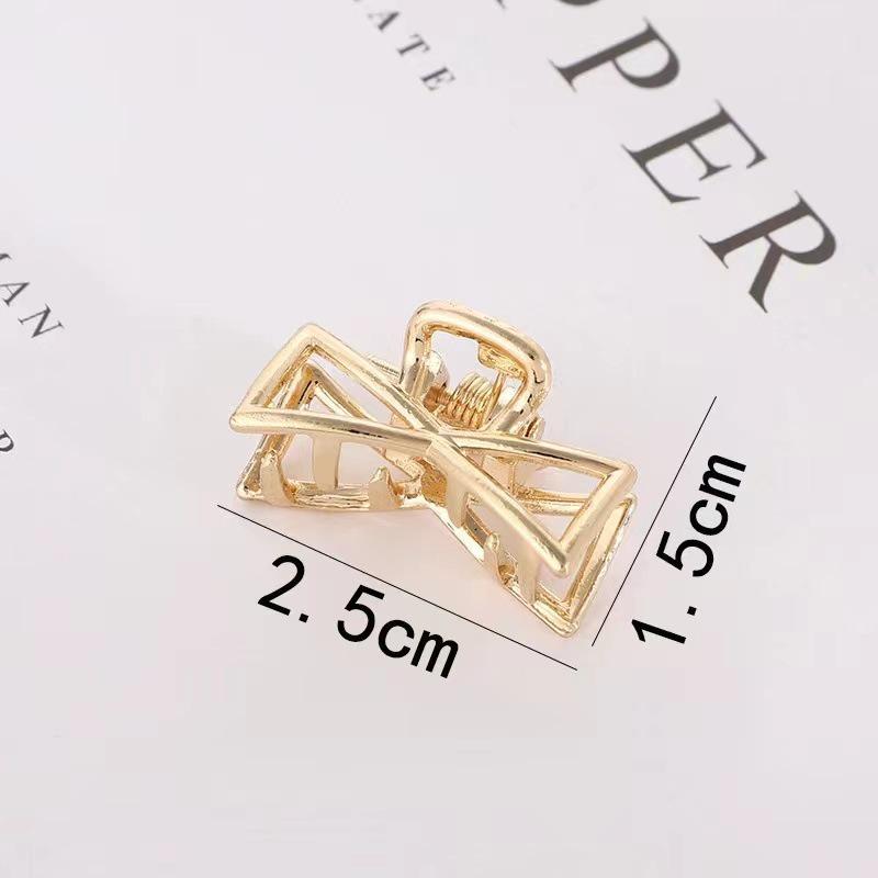 Korean Style Geometric Metal Star Hair Clip – Elegant Updo Accessory