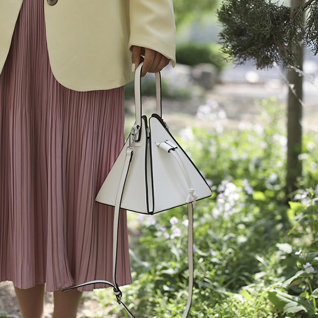Stylish PU Triangle Shoulder Bag for Women Versatile and Durable Crossbody Bags Handbag