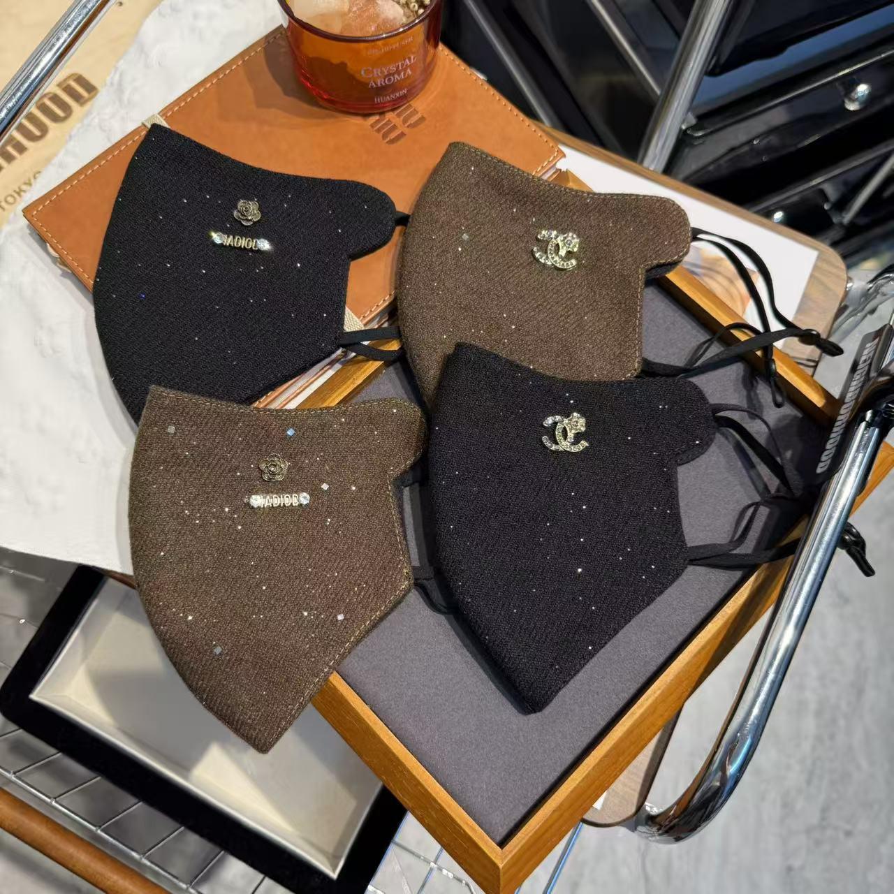 

Twill Anti-Cashmere 3D Fashion Mask - Women s Autumn/Winter Cycling, Warm & Windproof [Newcomer Discount 5 Yuan]