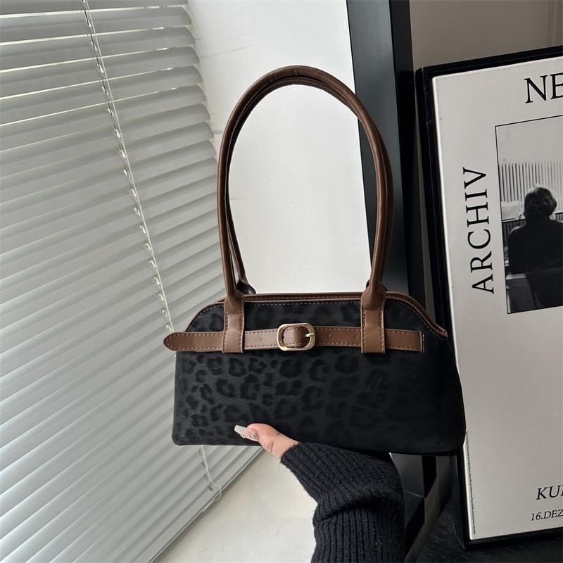 Spring Trendy Casual Office Commuting Shoulder Bag with Strap Across The Back