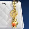 Backpack Pendant Halloween Cat Holding Pumpkin Keychain, Metal Car Key Ring Holder Holder, Handbag Hanging Decorative Accessory