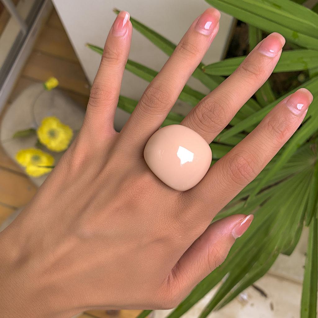 Dramatic Fashion-Forward Candy-Colored Acrylic Band Ring Statement Geometric Ring Jewelry For Women
