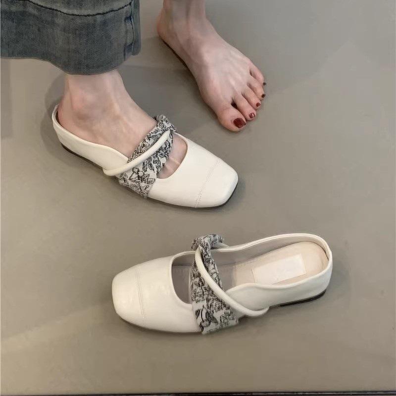 Inner height increase Mary Jane shoes spring and summer 2025 French new Chinese retro with skirt Baotou one foot and half slippers