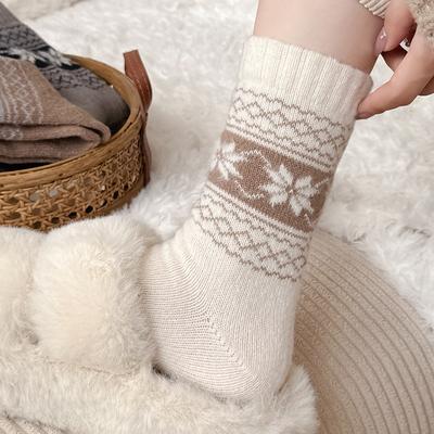 Socks Medium Tube Socks Season Fleece Thickened Warm Wool Socks Big Snowflake Retro Cashmere Stockings Women