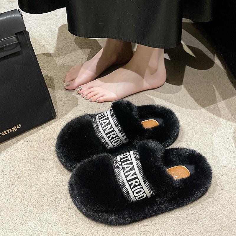 Peluche peluche serpillière impression grande taille sens de l'usure externe 2025 automne et hiver pantoufles en coton mode plateforme chaussures pour femmes tête de sac nouveau