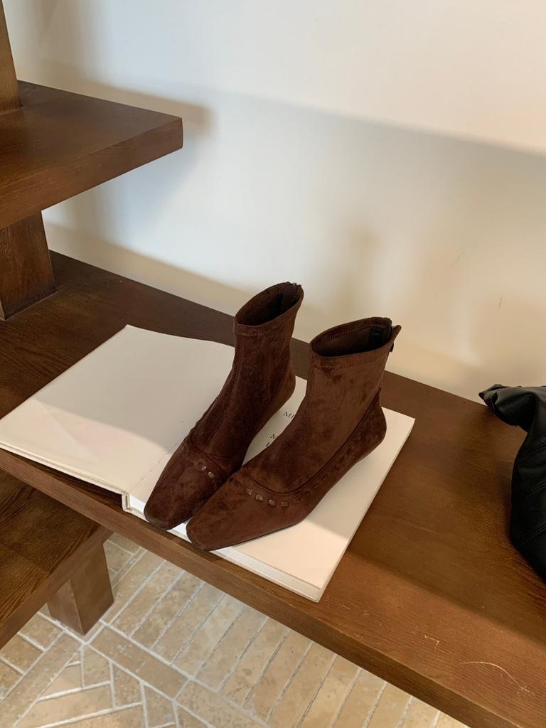 2025 Autumn and Winter New Retro Square Head Thin Boots Korean Rear Zipper Short Boots Suede Versatile Low Heel Short Boots Women