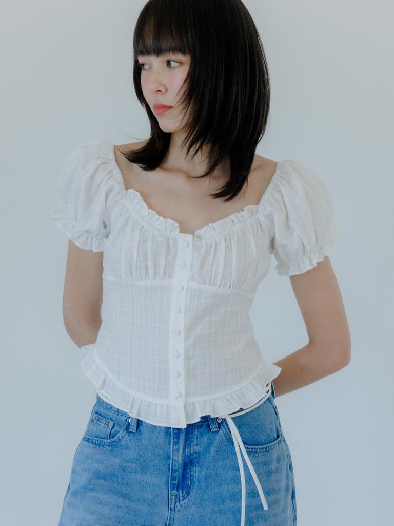 EIGHT DAYS A WEEK Off-Shoulder Frill Blouse Iad517