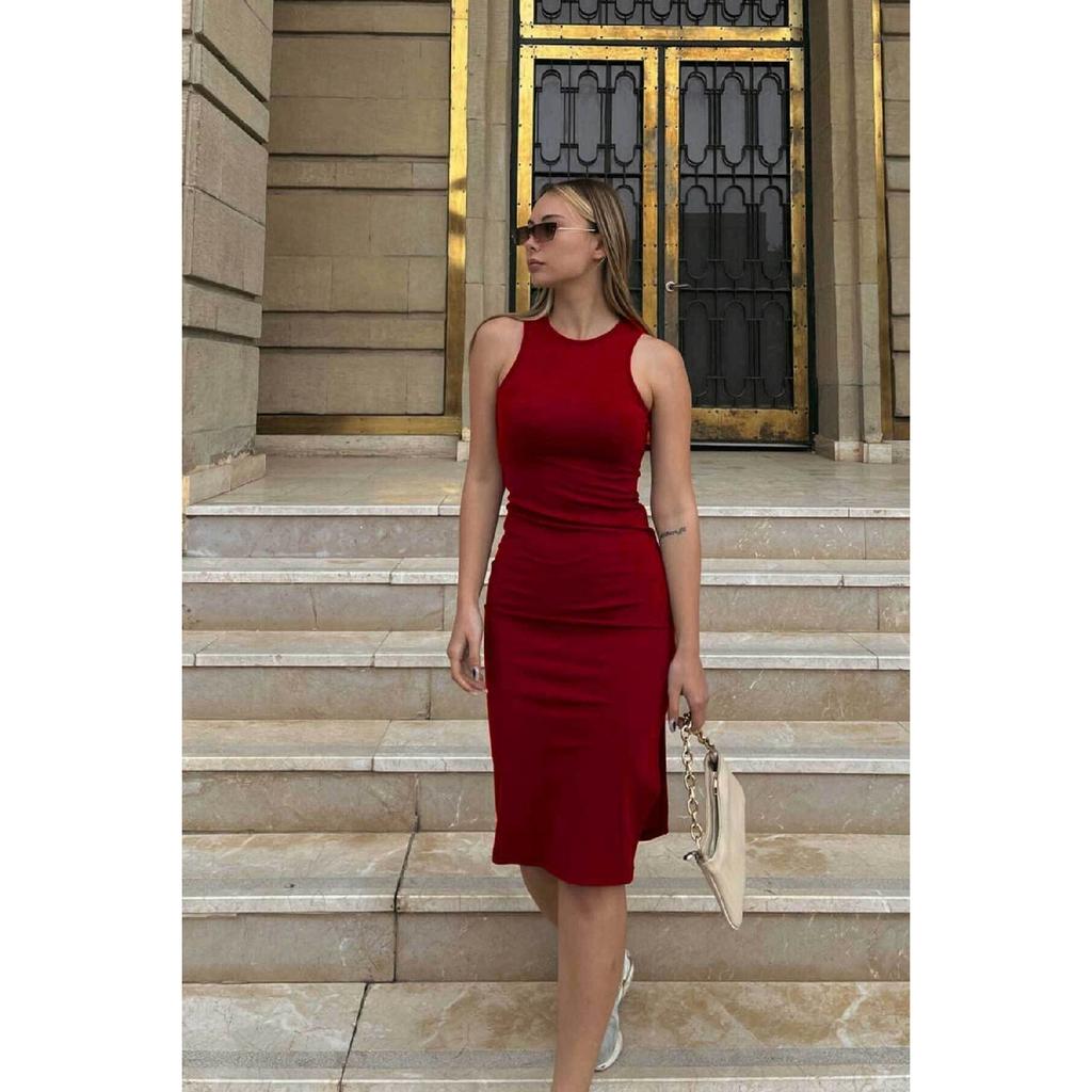 Bleistiftkleid mit Schlitz in Midi-Länge