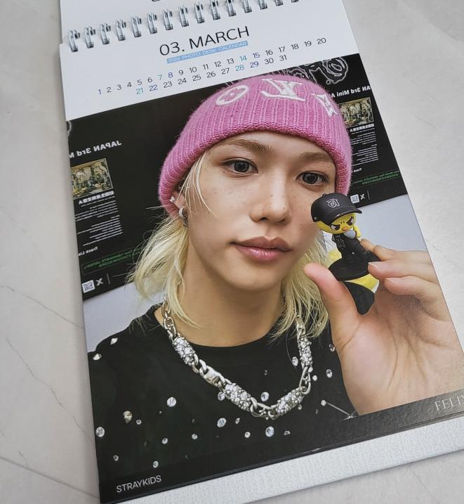 Stray Kids Felix Desk Calendar 2026 & 2027 K-pop Fan Goods