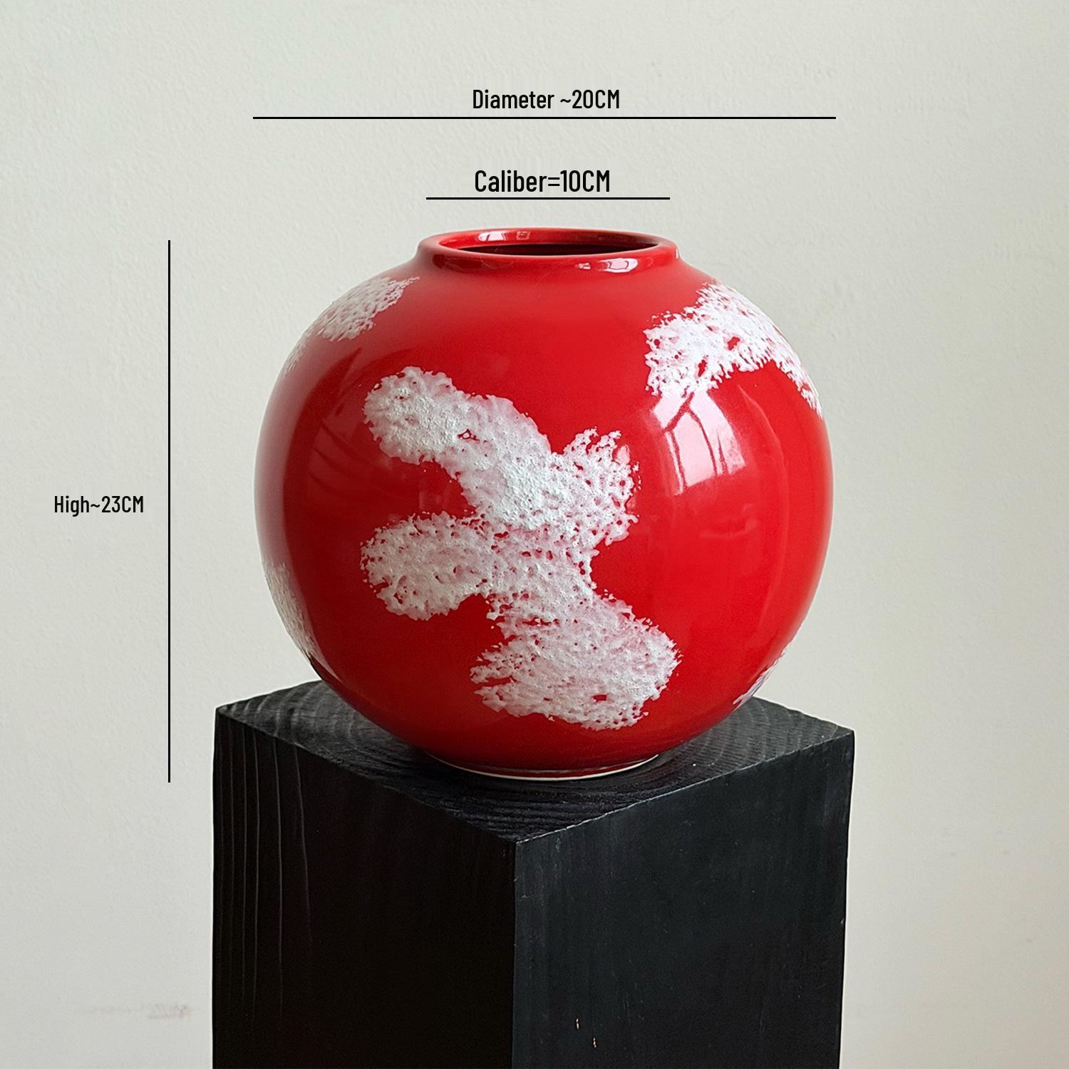 Red Ceramic Niche Vase - Retro Style High-End Living Room Flower Arrangement Ornament
