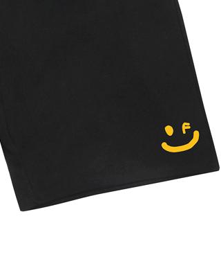 GRAVER [Unisex] Small Drawing Smile Bermuda Training Shorts_Black