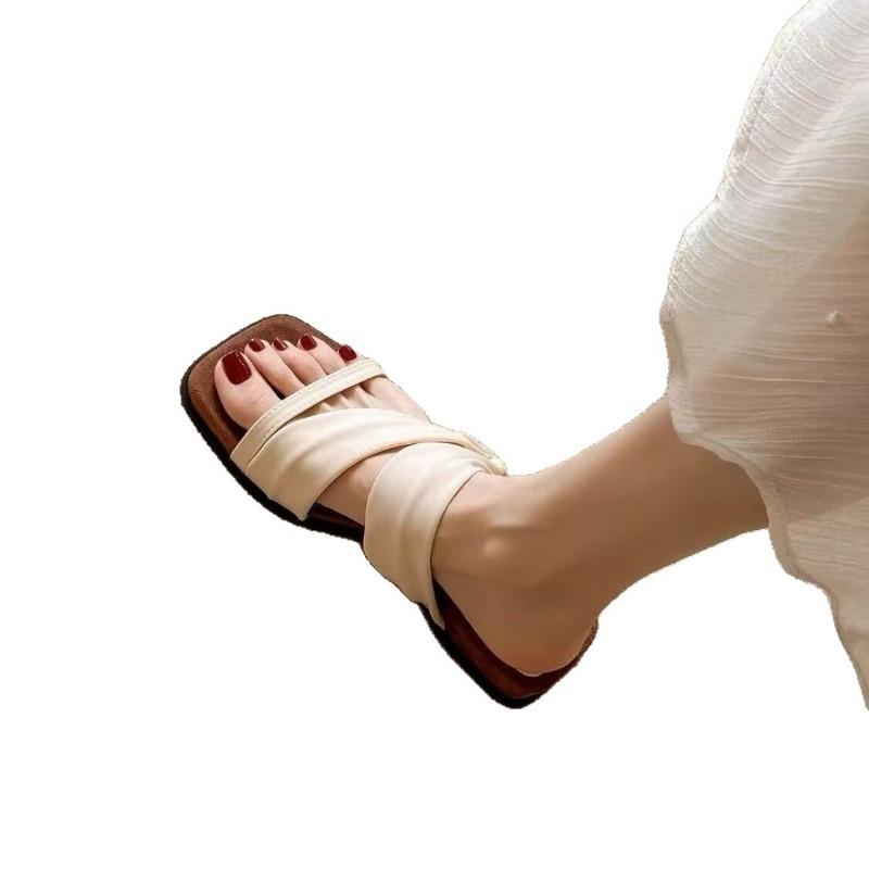 Not tired feet~ Temperament with skirt two wear one word with sandals new thick-soled square head sandals women